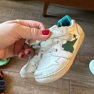 Stride Rite Waverly White and Green Sneakers